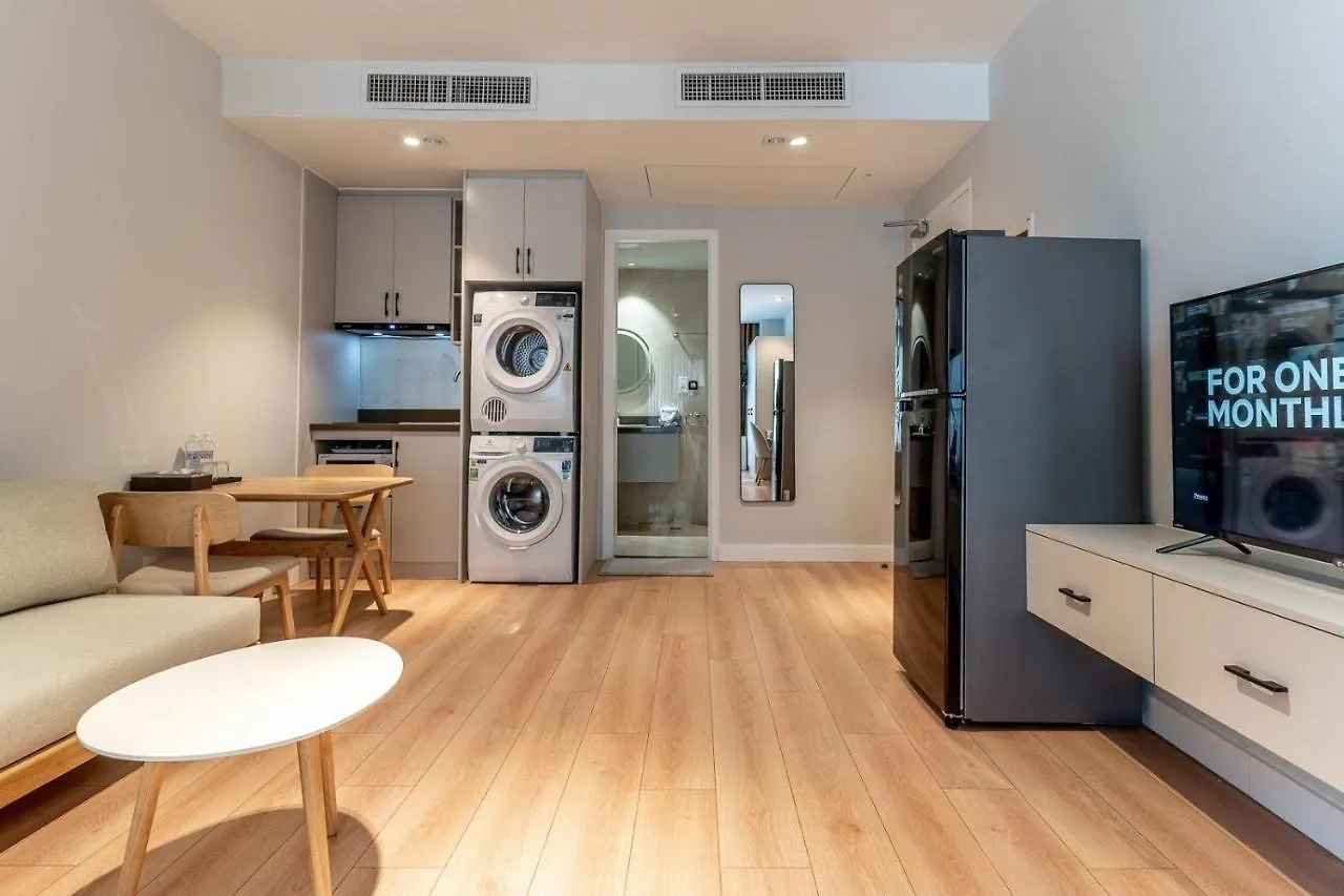 The Rixx Lancaster Apartment @ D1/ Netflix/Bathtub Ho Chi Minh City Vietnam
