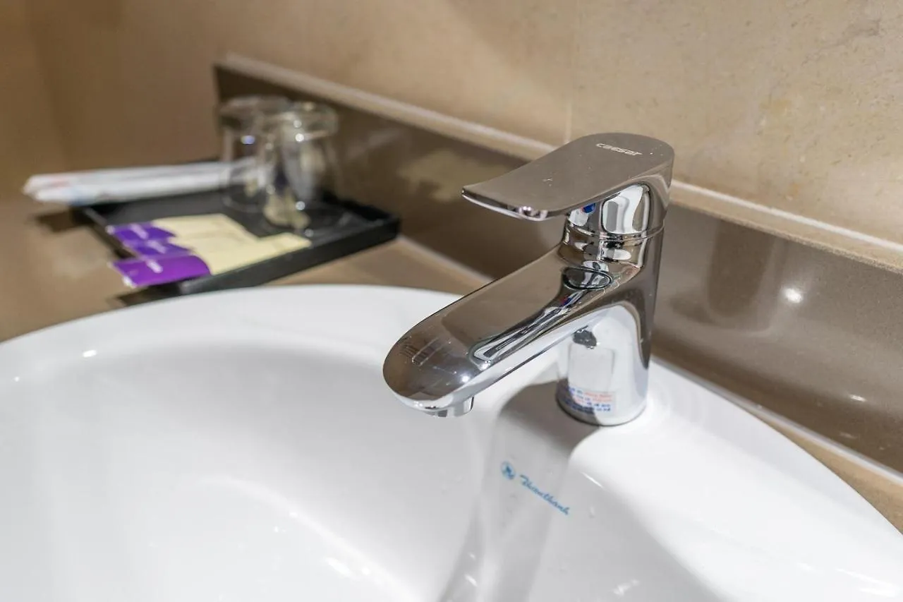 The Rixx Lancaster Apartment @ D1/ Netflix/Bathtub Ho Chi Minh City Vietnam